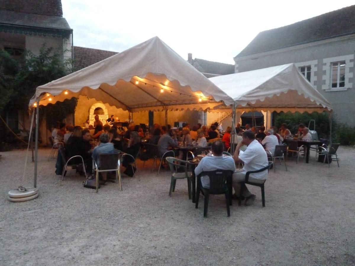 Le Lion D'Or Hotel Selles-sur-Cher Phòng bức ảnh